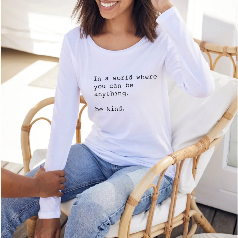 Om & Ah London “Be Kind” Long Sleeve 100% Organic Cotton Tee White Women’s Large